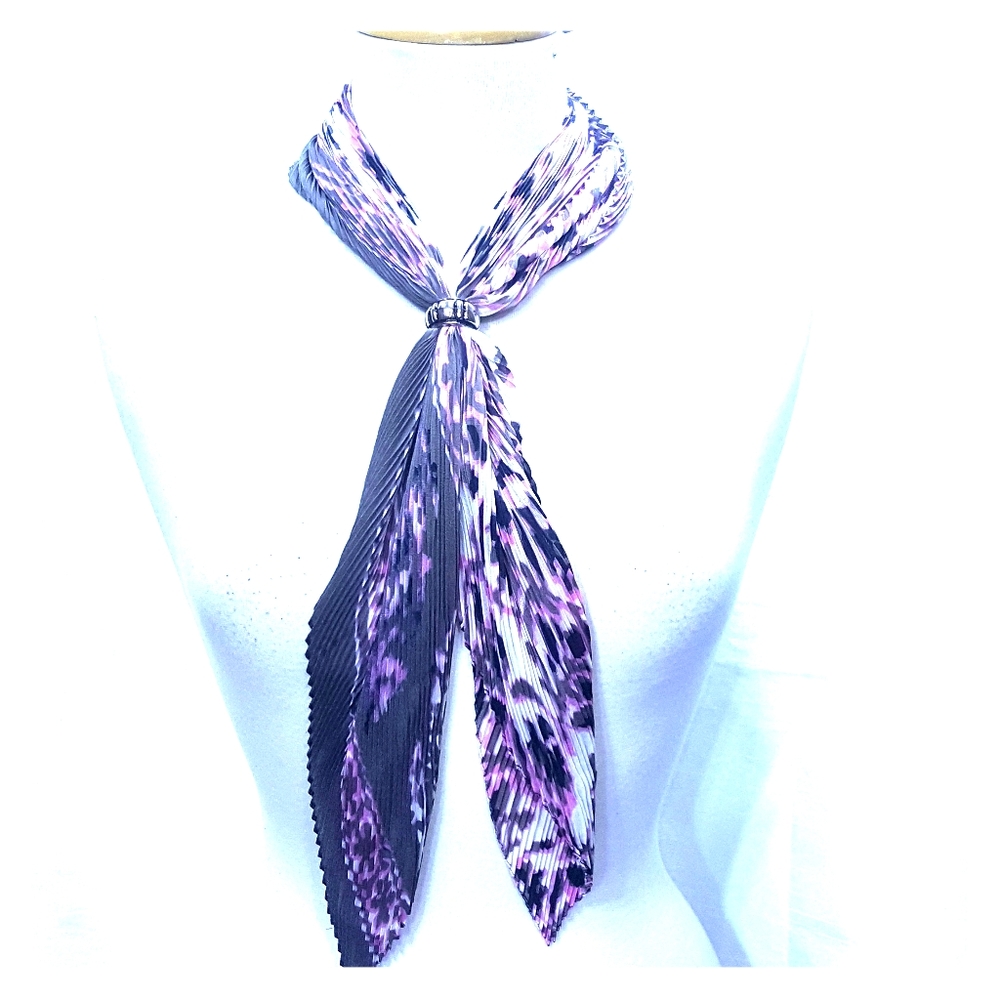 Purple elegant scarf